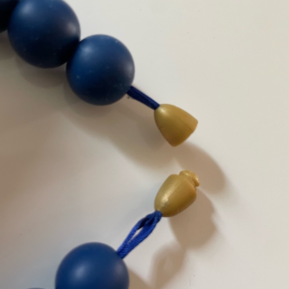 Scilicone Teething Necklace for Moms (chew beads) - Picture 7 of 8